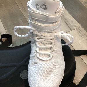 ((BRAND NEW)) Nfinity Titans